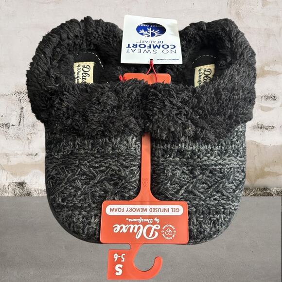 dearfoams Shoes - Dluxe by Dearfoams NWT Gel Infused Memory Foam Slippers Size 5-6